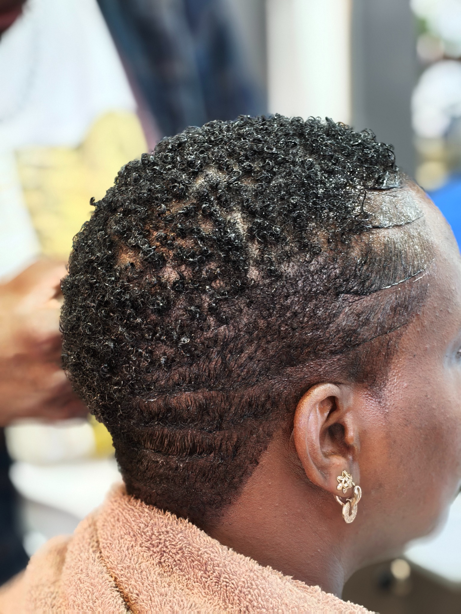 Ladies haircut service at Maimo Mancave